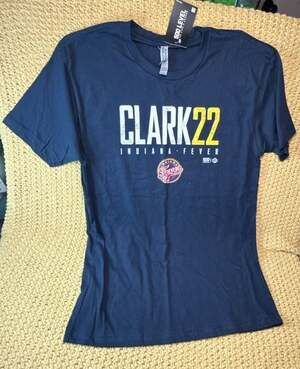 500 Level Indiana Fever Caitlin Clark 22 T-Shirt Size M